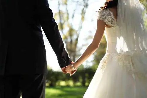 В Ню Йорк вече може да сключиш брак онлайн