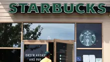 Starbucks също спира да рекламира в социалните мрежи