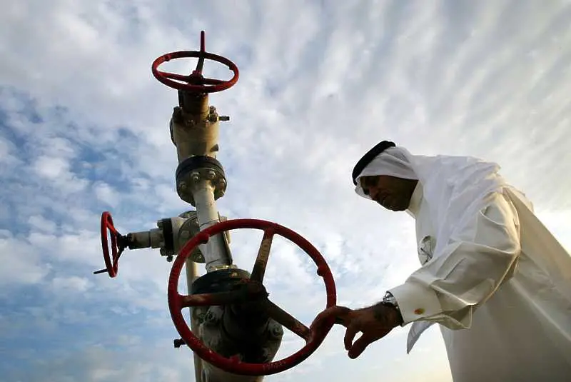 Печалбата на износителките на петрол от Близкия изток и Северна Африка ще намалее с 270 млрд. долара