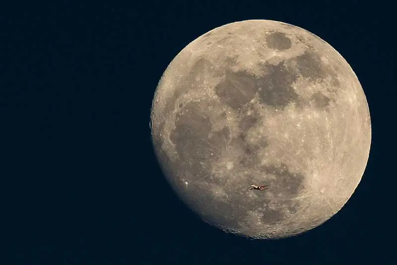 САЩ и Япония съвместно ще изследват Луната
