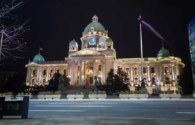 Третата нощ на протести в Белград приключи мирно