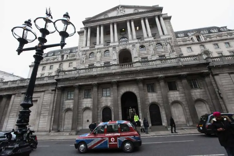 Английската централна банка си играе с огъня