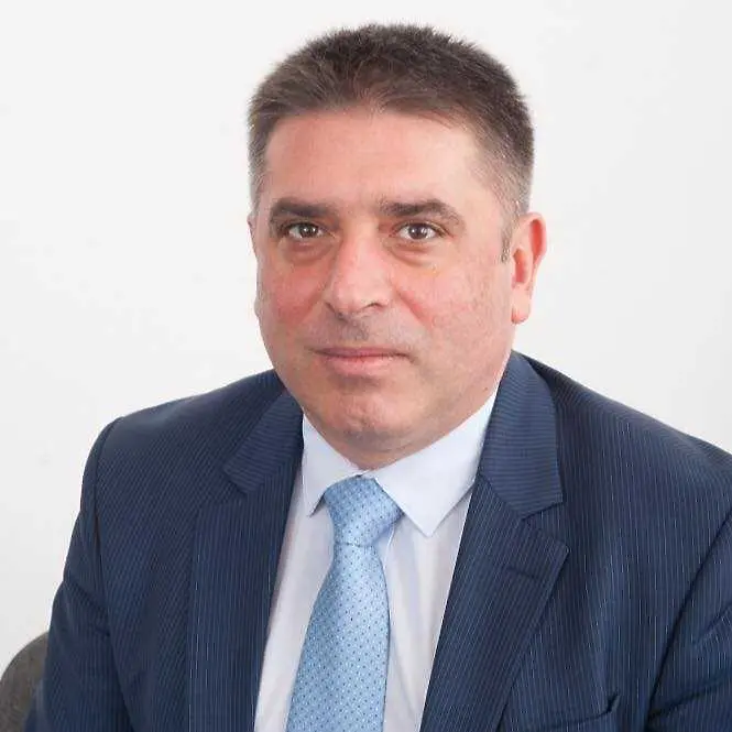 Данаил Кирилов подаде оставка като правосъден министър 