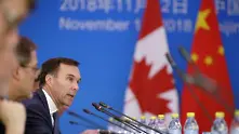 Финансовият министър на Канада подаде оставка