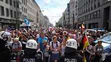 Полицията в Берлин прекрати протест срещу covid-мерките