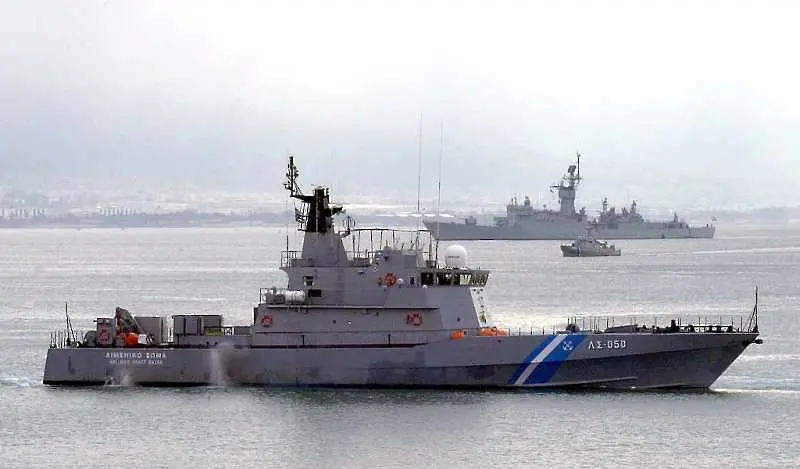 Гърция прати военни на остров само на 2 км от Турция