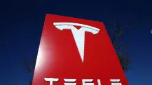 Tesla прави акциите си по-достъпни