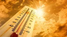 Времето: Жълт код за опасно високи температури в 20 области в страната
