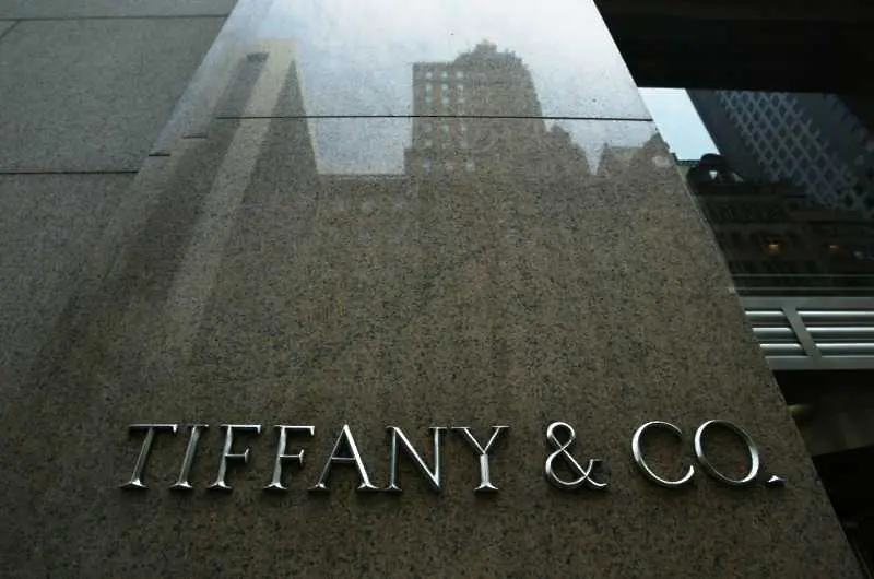 LVMH се оттегля от сделката за бижутера Tiffany заради усложнения