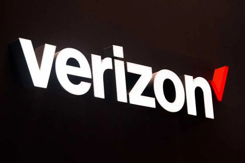 Verizon купува най-големия дистрибутор на безжични услуги в САЩ