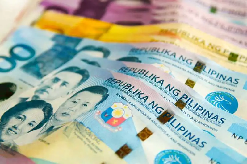 Филипински парадокс: Слаба икономика – силна валута