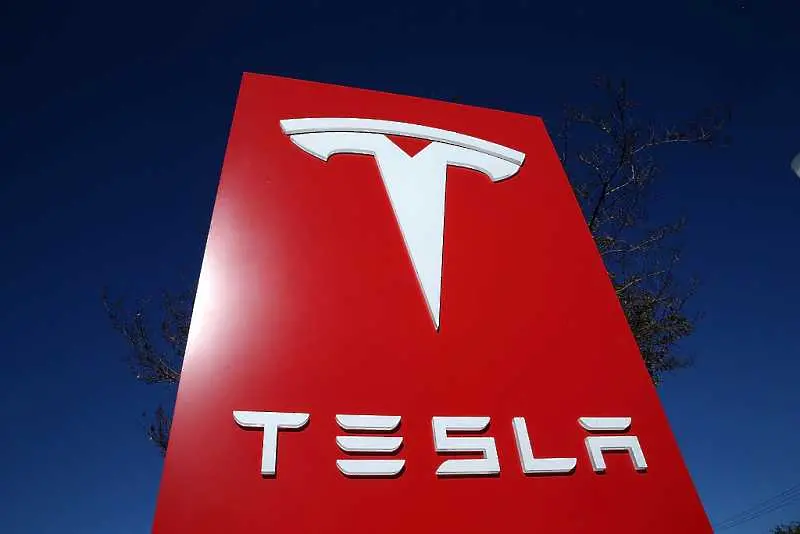 Tesla ще бъде компания за 2 трилиона долара, прогнозира основен акционер