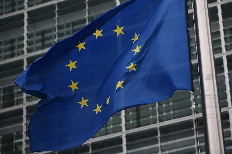 ЕС въвежда обща сигнализация за заразените от COVID-19 региони в Европа