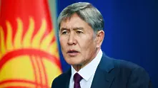 След тежки сблъсъци протестиращи в Киргизстан освободиха от ареста бившия президент