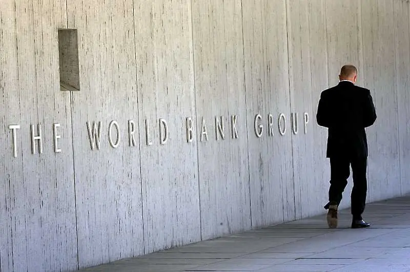  Световната банка: Икономическата криза в България се оказа по-лека от очакваното, но разкри нуждата от реформи 	
