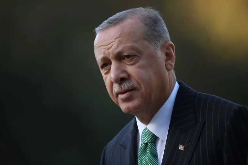 Зетят на Ердоган подаде оставка като финансов министър