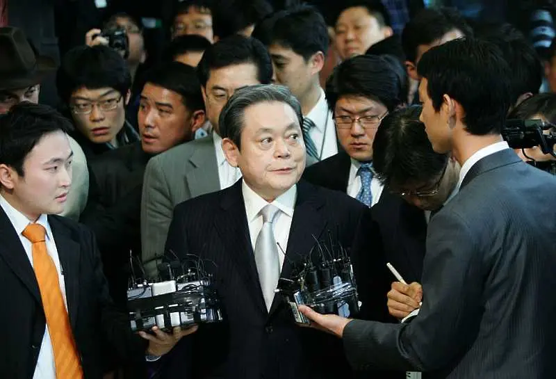 Почина най-богатият кореец – президентът на Samsung Ли Кун-хи