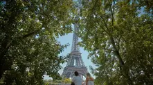 Айфеловата кула отново отваря за туристи
