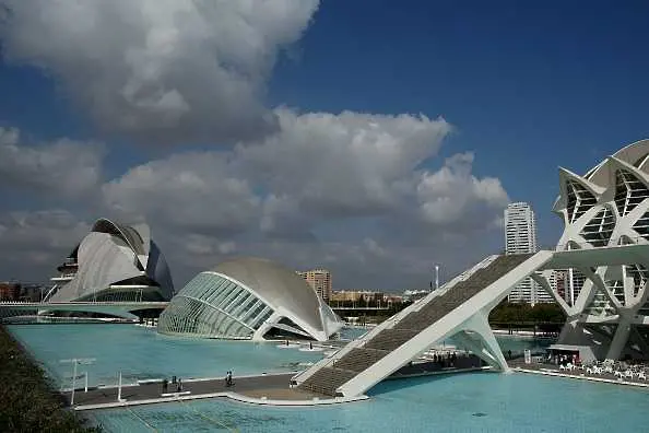 Валенсия и Лисабон сред най-добрите градове за работа в чужбина на експатите 