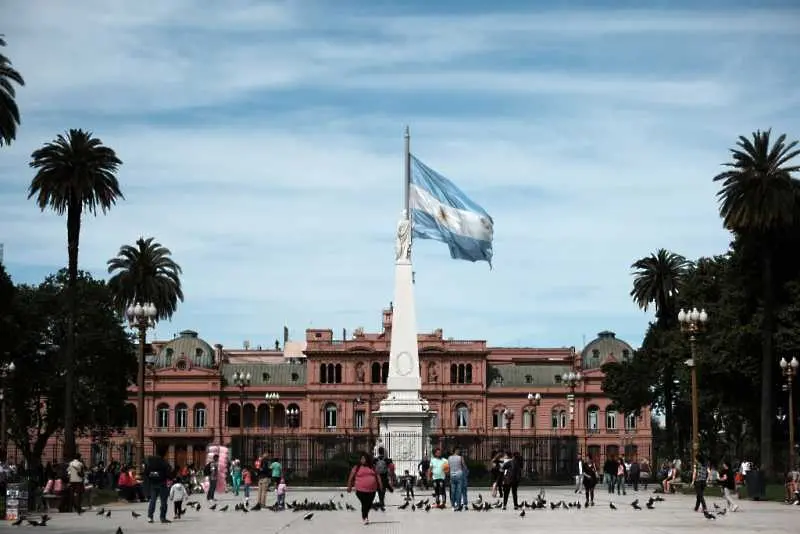 Аржентина въведе данък „милионер“, за да финансира възстановяването