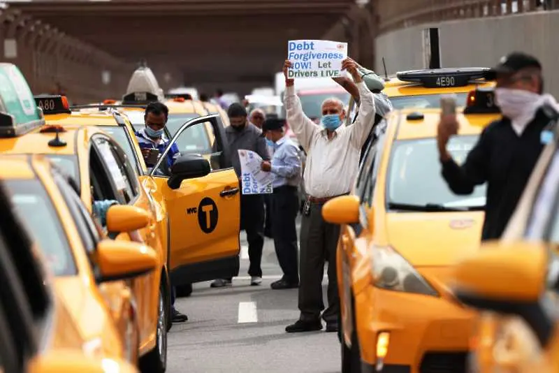 КЗК се обяви против по-високите цени за таксиметровите услуги 