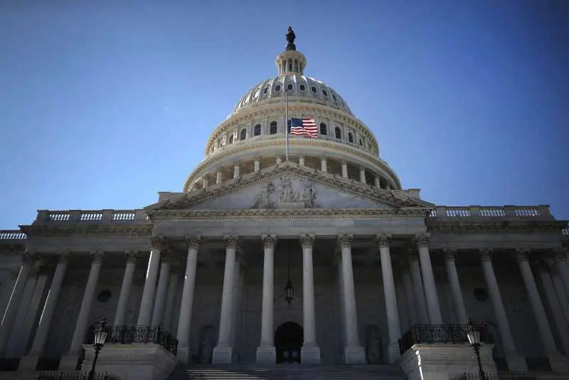 Конгресът на САЩ одобри пакетът от икономически стимули