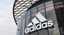 Adidas обмисля продажба на Reebok