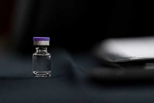 Ваксина срещу COVID-19 за стотина долара? Онлайн измамите нарастват заради бавното разпространение