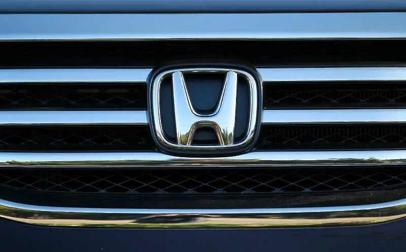 Honda спира доставките на коли в Русия