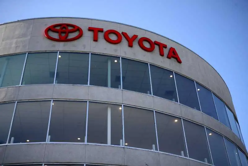 Toyota повиши смело прогнозата си за годишна печалба 