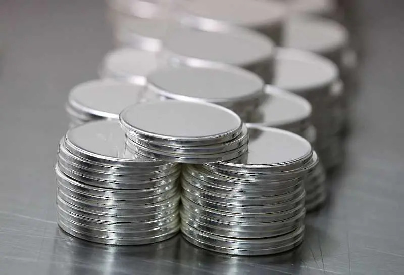Инвеститорите от Reddit се опитват да манипулират и цената на среброто 