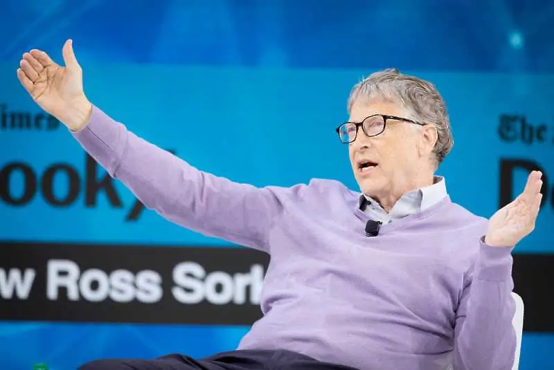 Бил Гейтс: Светът има нужда от повече хора като Илон Мъск