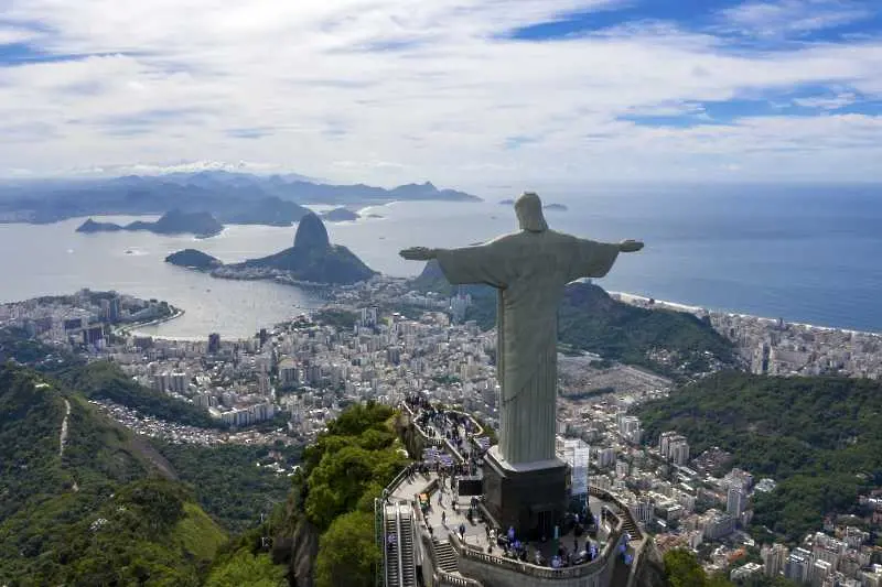 Снимка на седмицата: 90 години Христос Спасител над Рио