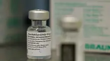 Ваксината на Pfizer намалява предаването на вируса след първата доза