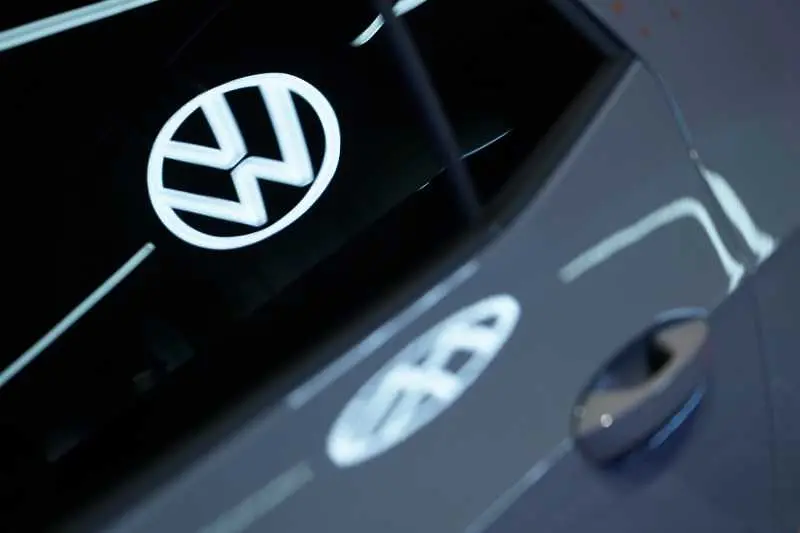 VW добавя към бизнеса си и заводи за батерии на електромобили