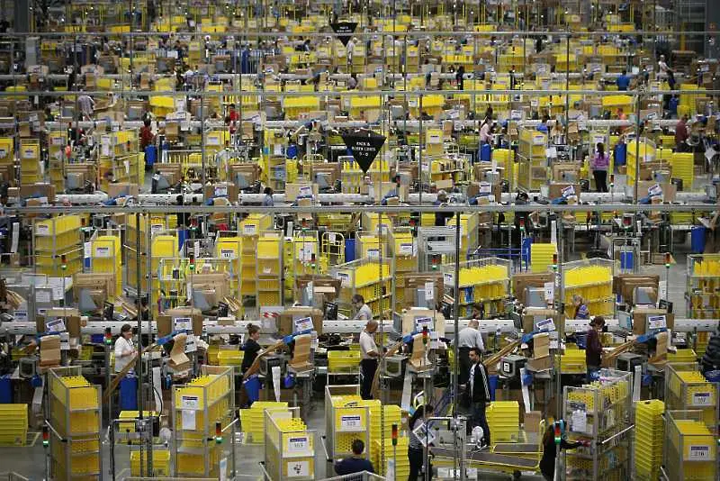 Германски профсъюз призова служителите на Amazon към 4-дневна стачка 