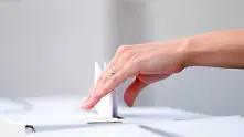 ЦИК представи бюлетината за вота и машините за гласуване