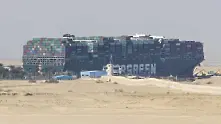 Над 400 кораба чакат да преминат през Суецкия канал след освобождаването „Евър гивън“