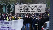 Хиляди на протест в Берлин след отмяната на тавана на наемите в столицата