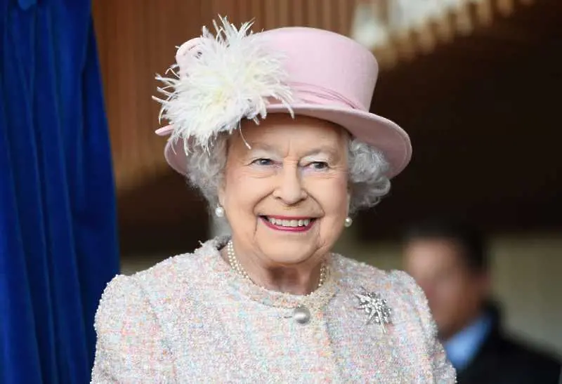 Без топовни салюти за рождения ден на Елизабет II