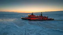 Размразяването на леда отваря нов търговски път в Арктика
