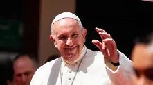 Папа Франциск забрани на кардиналите да приемат скъпи подаръци
