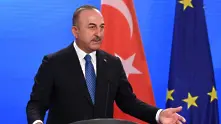 ЕС ще стане глобална сила единствено с членството на Турция, смята Чавушоглу