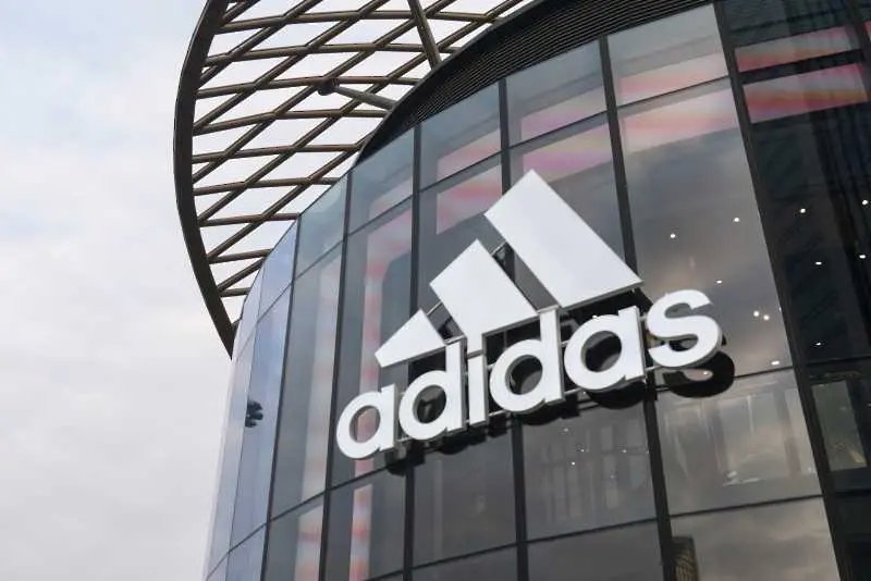 Шефът на Adidas: Социалните мрежи ще принудят модната индустрия да стане по-зелена