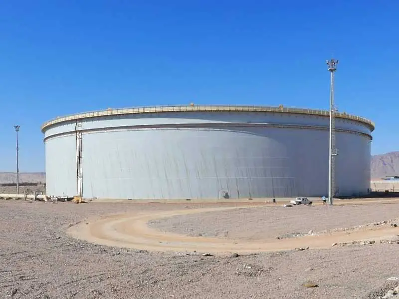 Египет с рекорд на Гинес за най-голям петролен резервоар