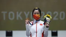 Китай взе първия златен медал от Токио 2020
