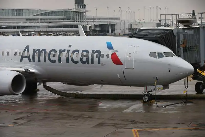American Airlines търси 1300 пилоти