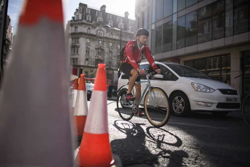 В Англия насърчават карането на колело и ходенето пеша с инвестиции за 338 млн. паунда
