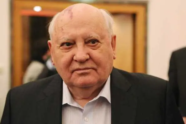 Горбачов призова руснаците да бранят демократичните принципи