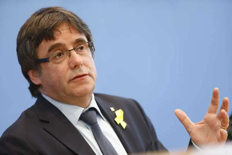 Бившият каталунски премиер Карлес Пучдемон е бил задържан на остров Сардиния